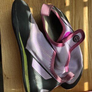 Butora Kids Climbing Shoes, Size 3